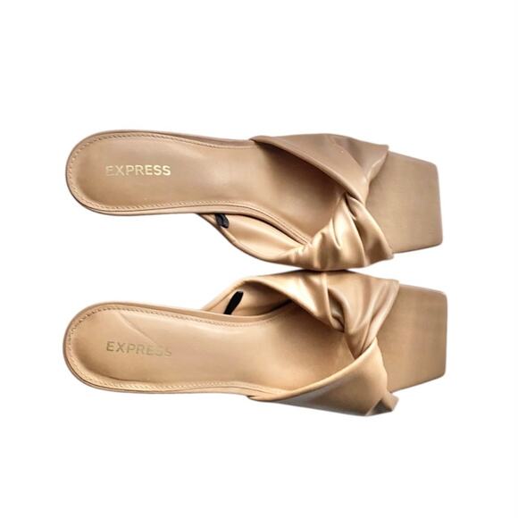 Express Elegant Slip On Heels Beige - Picture 4 of 7